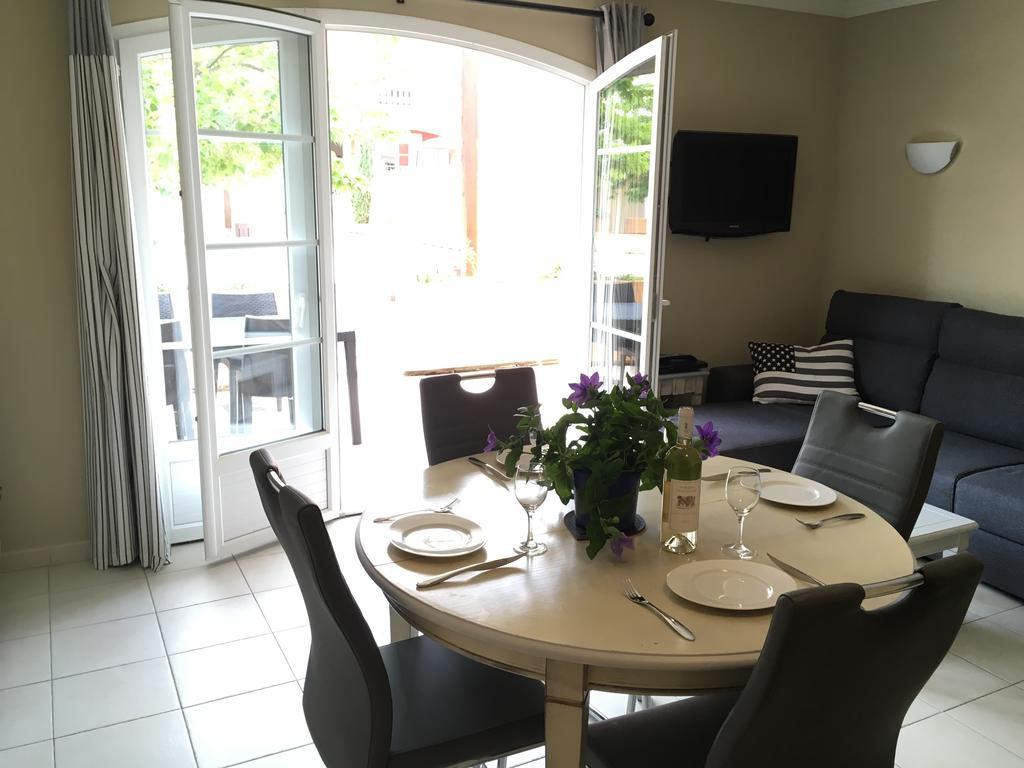 Appartement Dans Residence - Le Domaine De Camiole Callian  Zewnętrze zdjęcie