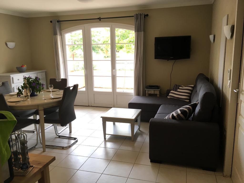Appartement Dans Residence - Le Domaine De Camiole Callian  Zewnętrze zdjęcie
