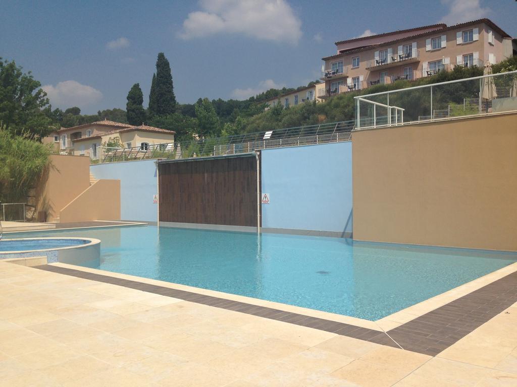 Appartement Dans Residence - Le Domaine De Camiole Callian  Zewnętrze zdjęcie